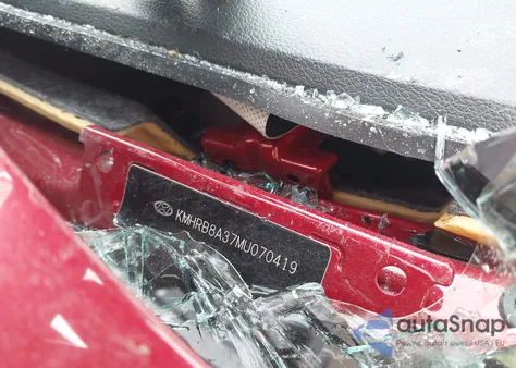 2021 Hyundai Venue Se z USA, uszkodzony, nr VIN KMHRB8A37MU070419